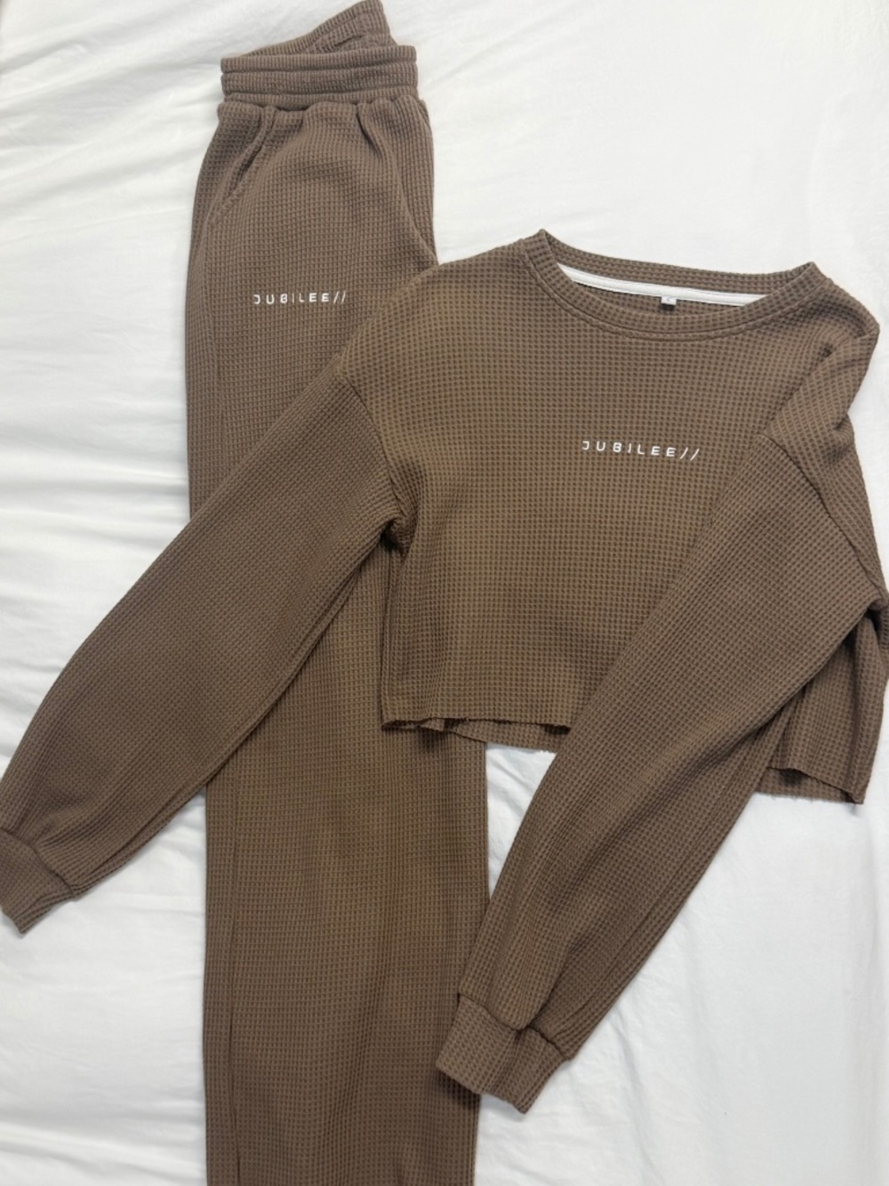 Jubilee Brown Waffle Matching Set